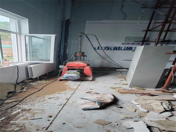 交口地基基础下沉墙体裂缝加固注浆顶升施工